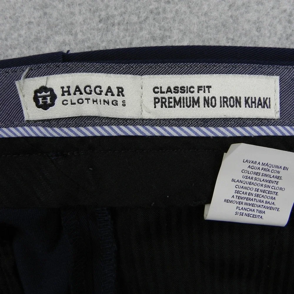Haggar Khaki Pants Mens 42x30 Classic Fit Premium No Iron Navy Blue Stretch Flex